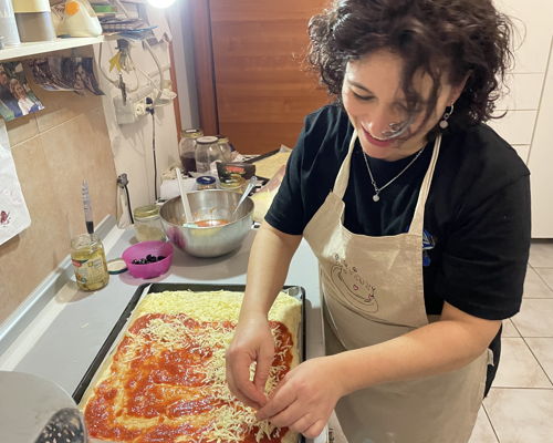 Corsi di cucina Mantova: Lezione di cucina sulla pizza da una Cesarina 