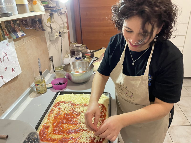 Corsi di cucina Mantova: Lezione di cucina sulla pizza da una Cesarina 
