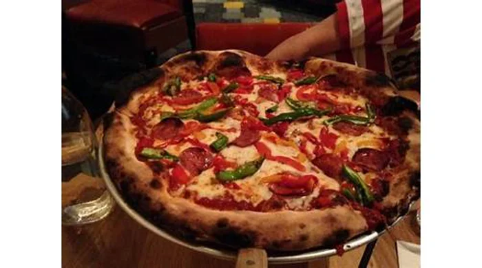Moneyline Pizza & Bar