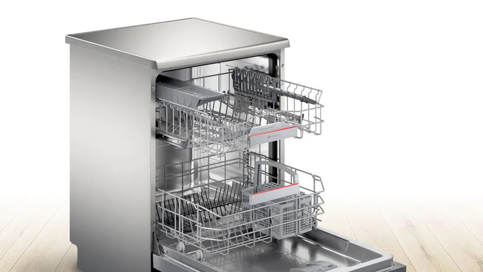 Bosch 60cm Series 6 15 Place Setting Freestanding Dishwasher with Home Connect - Image 2