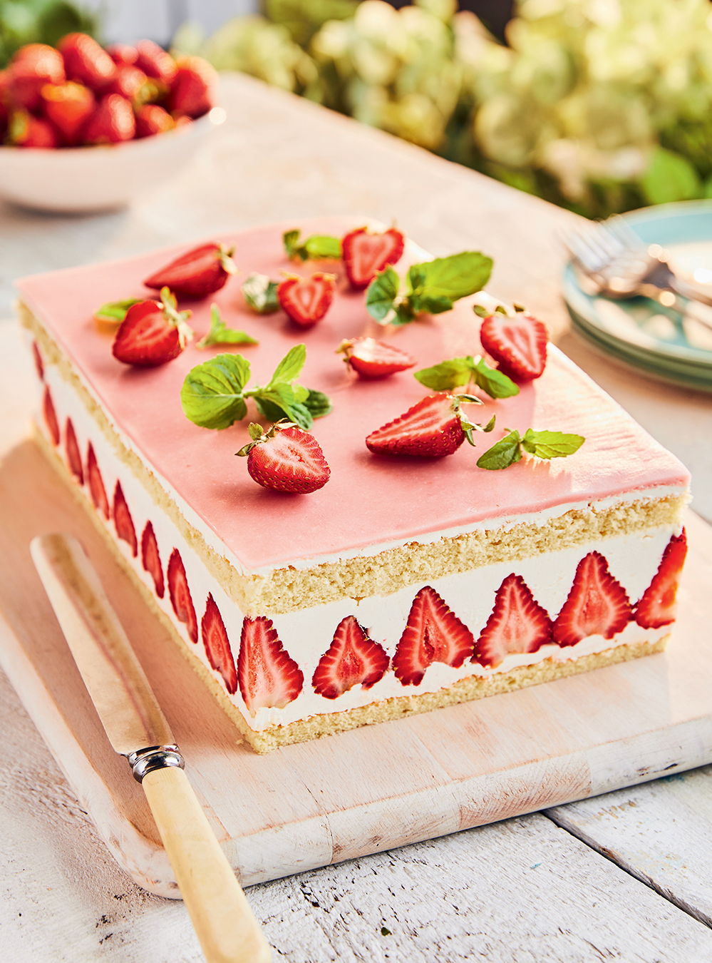 French Strawberry Cake (Fraisier) | RICARDO