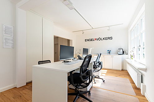  Emden
- Engel & Völkers Greetsiel Shop - Büroräume