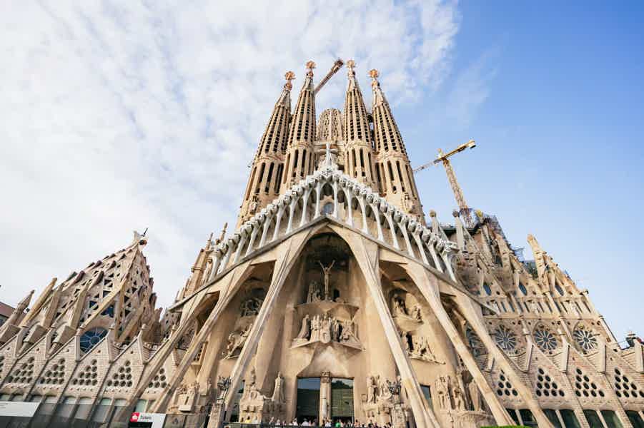 Sagrada Familia Skip-the-Line Entry Ticket & Tour - photo 5