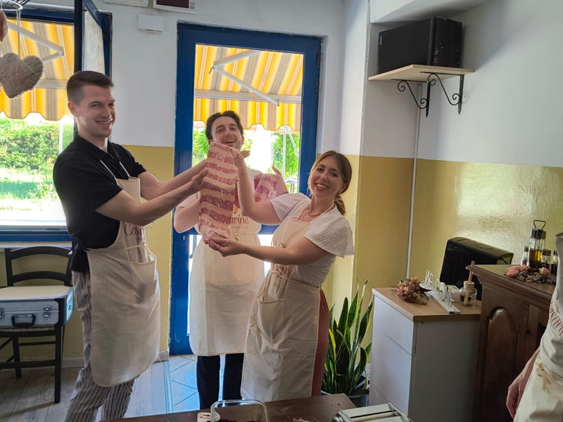 Kochkurse Sona: Themenabend mit Tagliatelle und Ravioli: Lasst uns gemeinsam den Teig kneten!