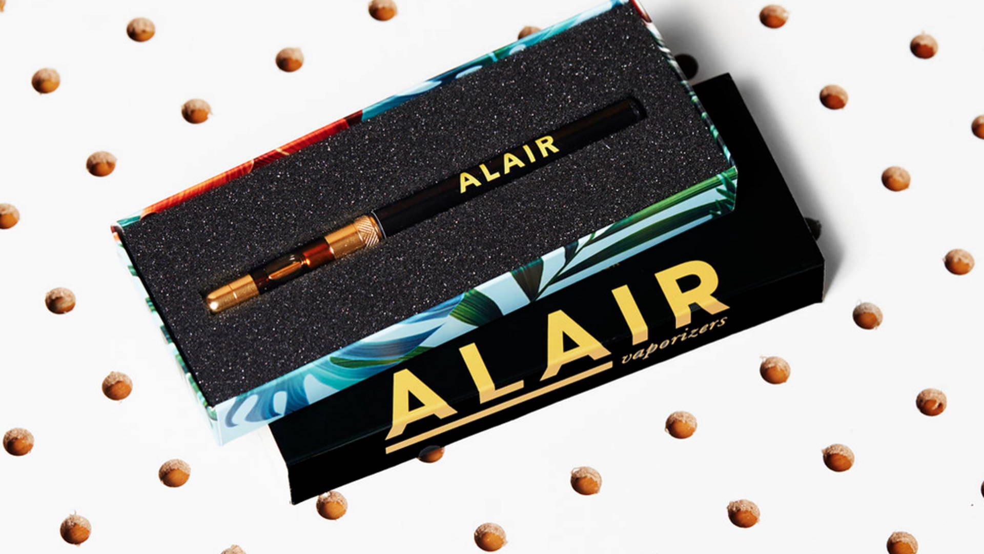 Featured image for This Elegant Vaporizer Packaging Comes With Some Tropical Elements