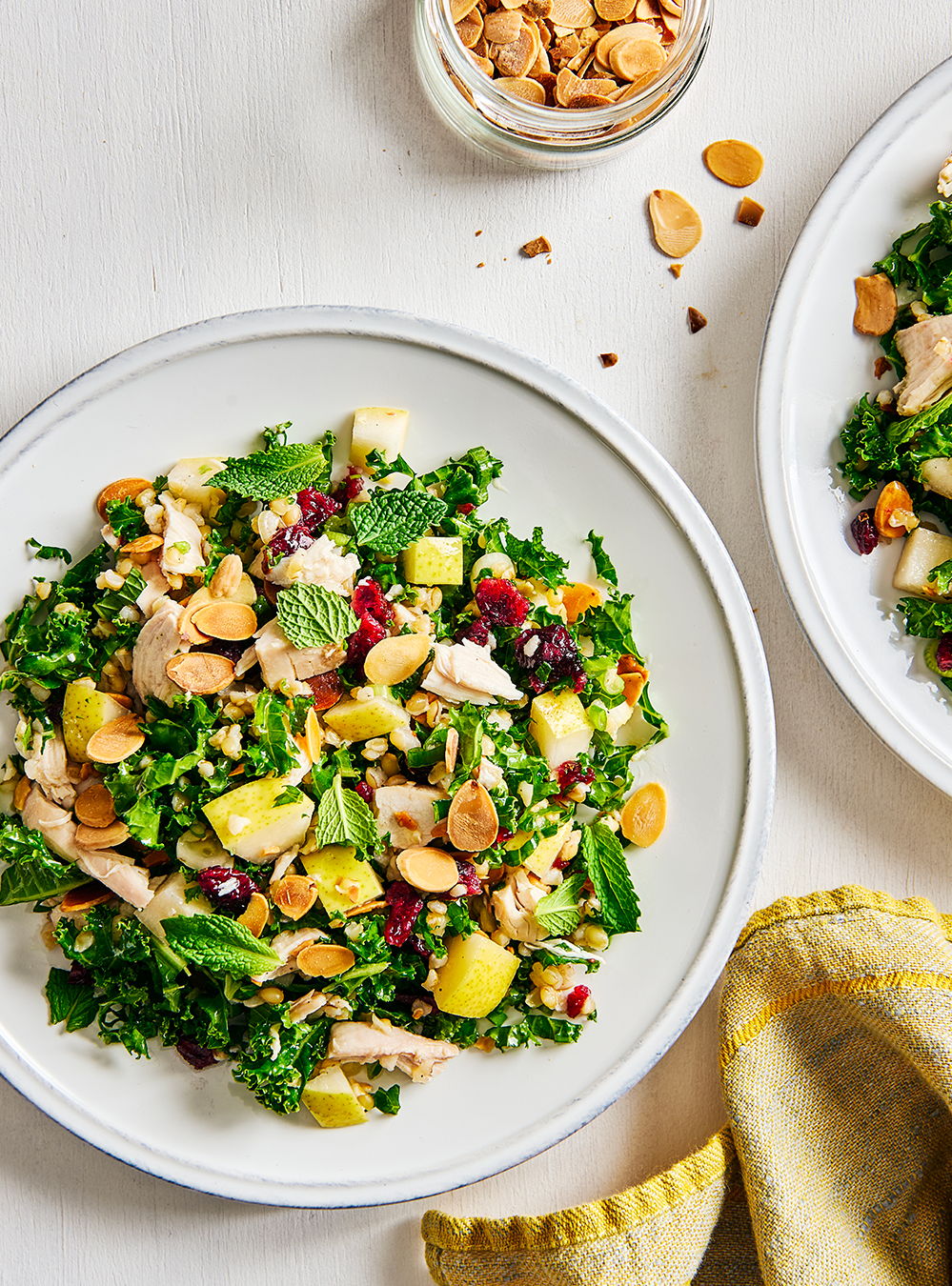 Kale Salad with Chicken and Pears | RICARDO