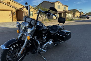2019 HARLEY-DAVIDSON FLHR ROAD KING motorcycle for rent near Florence, AZ
