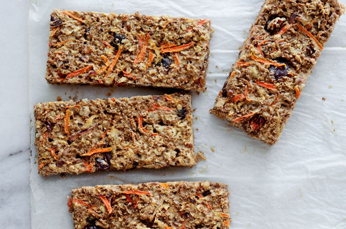 Breakfast Bar with Apple and Carrot