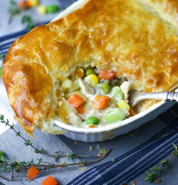 Photo of 🌟 This Week's Low-Cost Option! 🌟Chicken Pot Pie and Caramel Apple Crisp Bundle (OVEN READY)