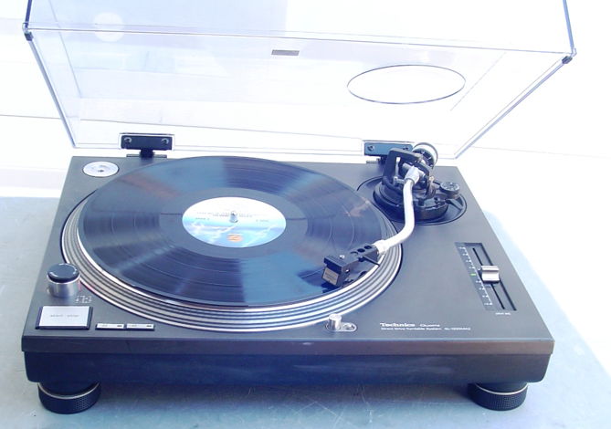 Technics SL 1200MK2 Turntable  Audiophile Owned Never A...