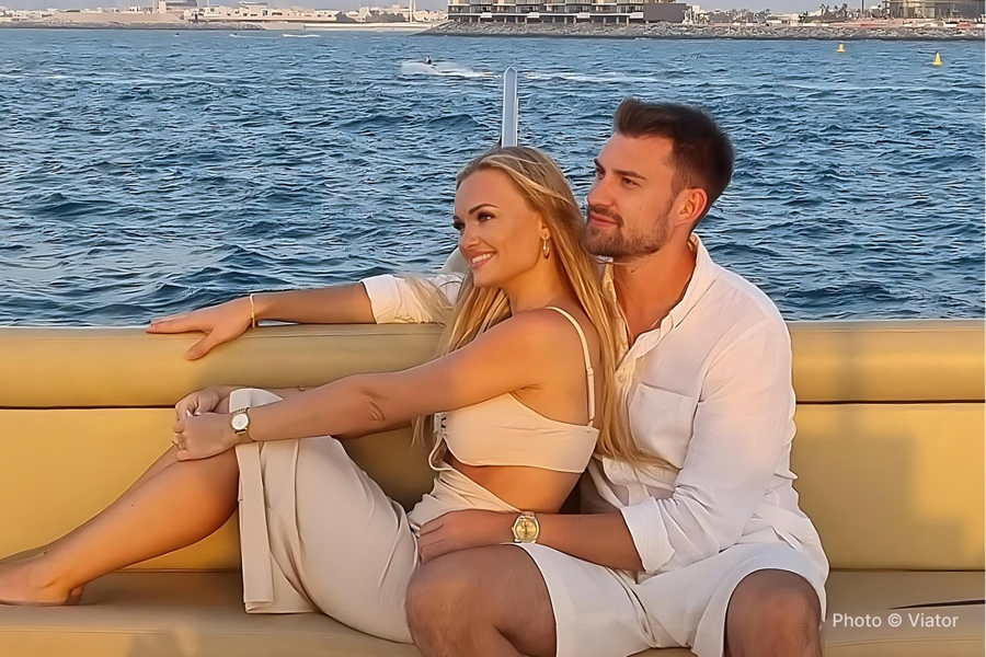 Dubai: 2-Hour Luxury Sunset Cruise with Food & Drinks - photo 3