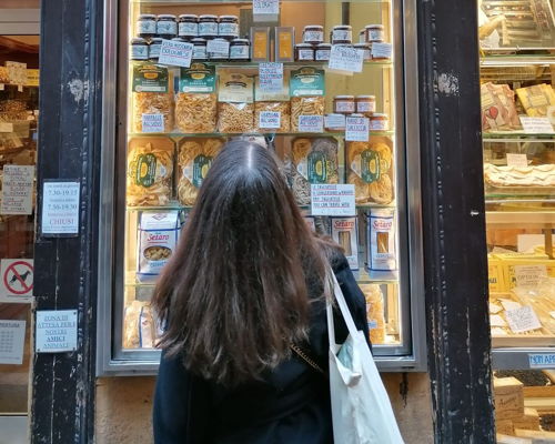 Food & Wine Tours Bologna: Bologna: Highlights and Hidden Gems of the Market Tour