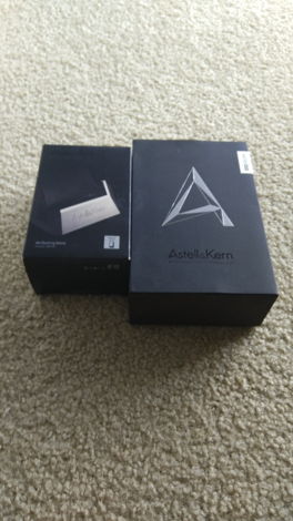 Astell & Kern AK240 comes with docking station