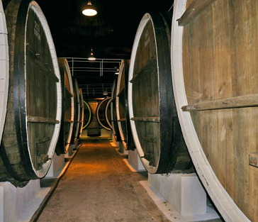 Тайны Инкерманских подвалов: пещерный монастырь и завод марочных вин