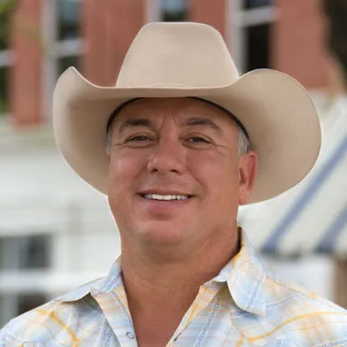 Dusty  Calderon