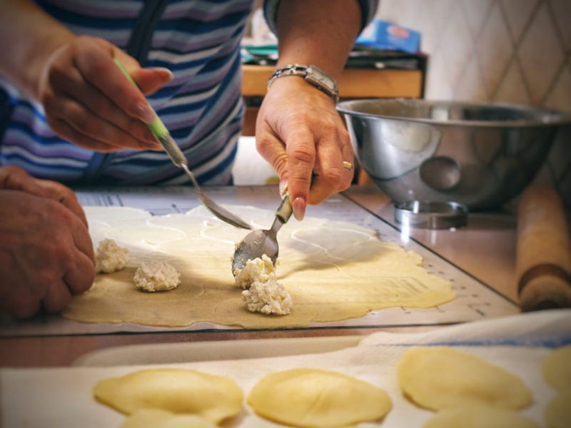 Kochkurse Sorrent: Wir machen drei verschiedene Nudelsorten: Ravioli, Gnocchi und Tagliatelle.