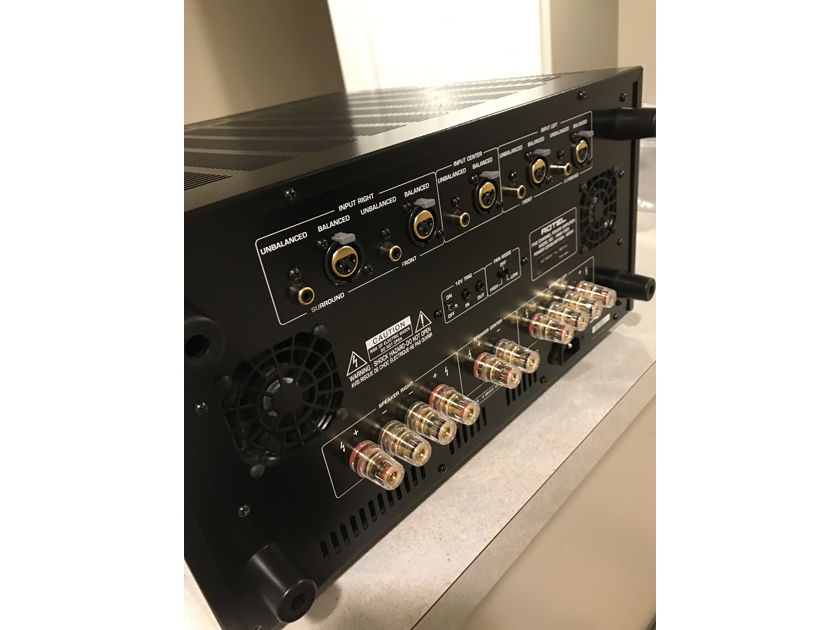 Rotel RMB-1585 Like New 5-Channel Amplifier