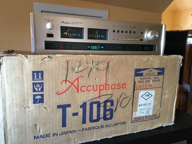 Accuphase T-106 tuner in great condition!!!