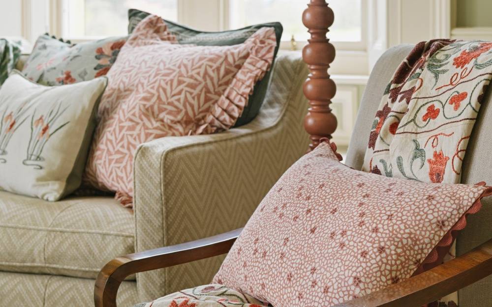 How to style cushions and pillows like an interior designer