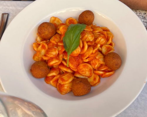 Cooking classes Bologna: Apulian cooking masterclass: orecchiette and meatballs
