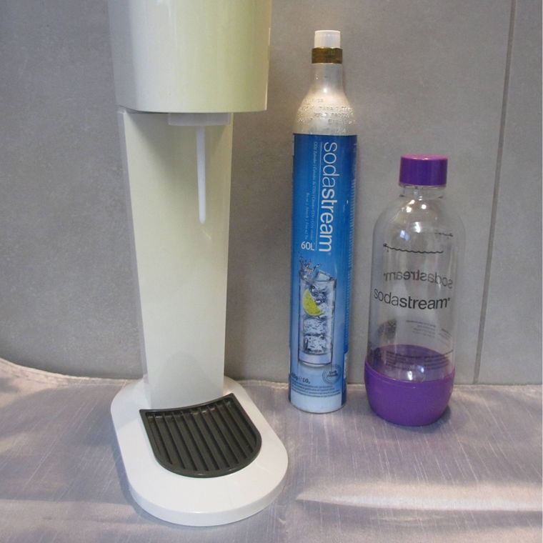 SodaStream Genesis Weiss 1Flasche Wassersprudler