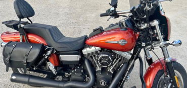 2011 HARLEY-DAVIDSON FXDF DYNA FAT BOB (LUX COLORS) motorcycle for rent near Villa Park, IL