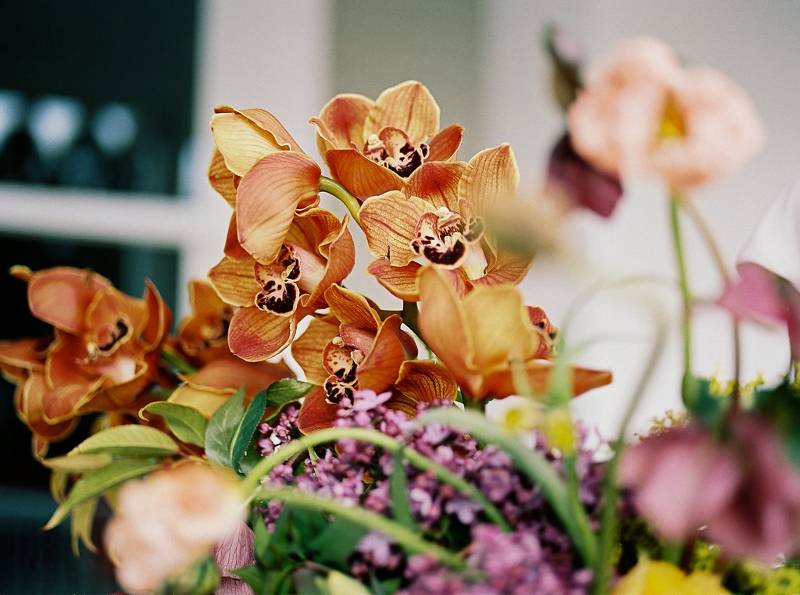 orchid and lilac centerpiece