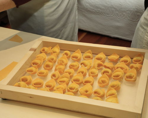Corsi di cucina Bologna: Tortelloni di zucca fatti a mano: sapori d'autunno a Bologna