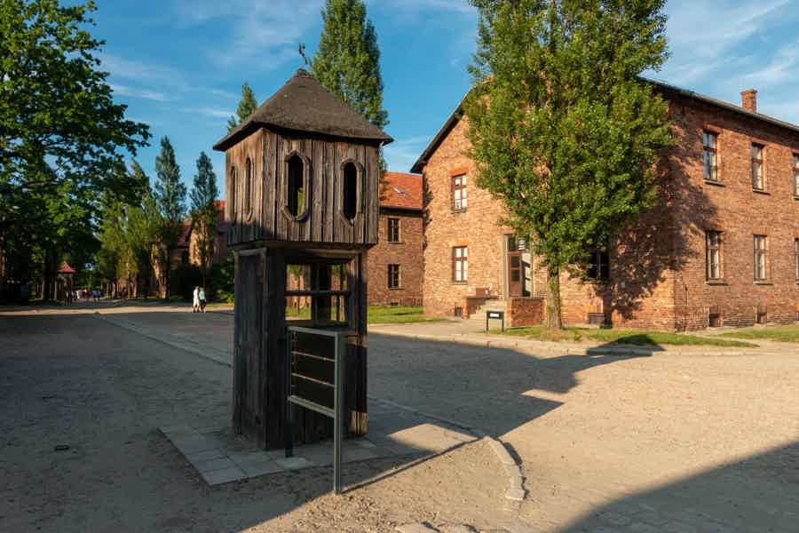 Self-Guided Tour from Krakow City Center to Auschwitz - photo 3