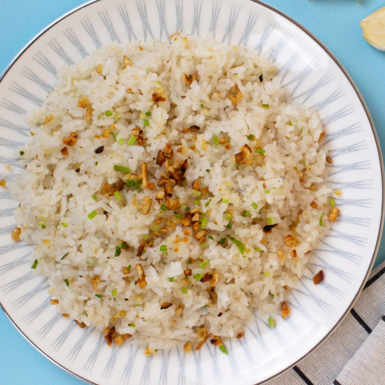 Sinangag (Filipino Garlic Fried Rice)