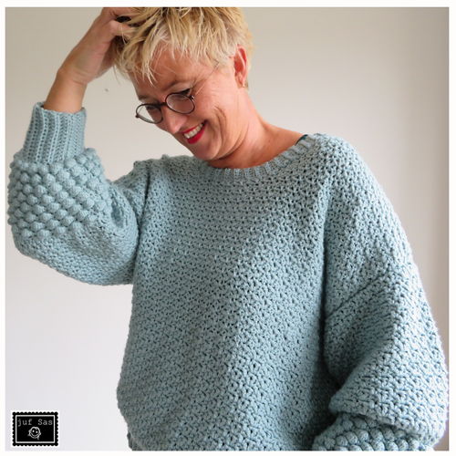 Knitting pattern for sweater Amira by teacher Sas