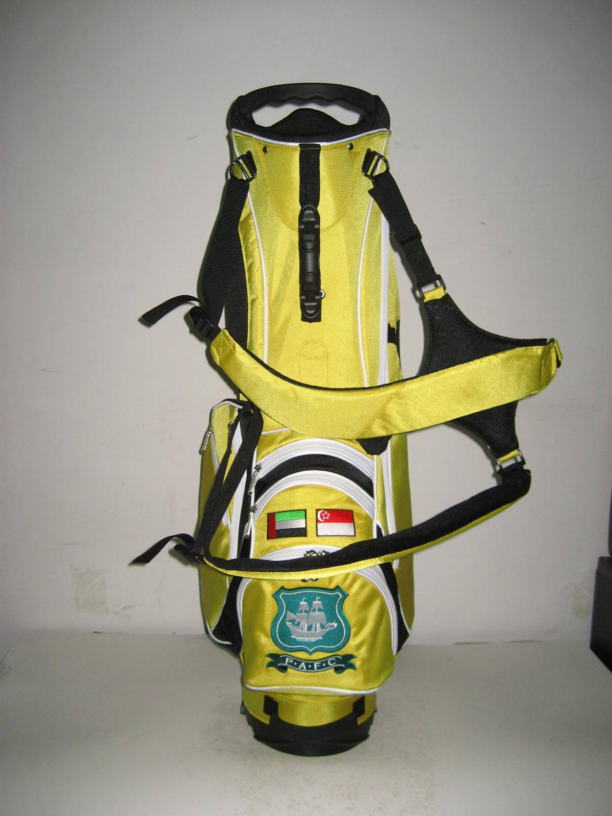 Customised football club golf bags by Golf Custom Bags 22