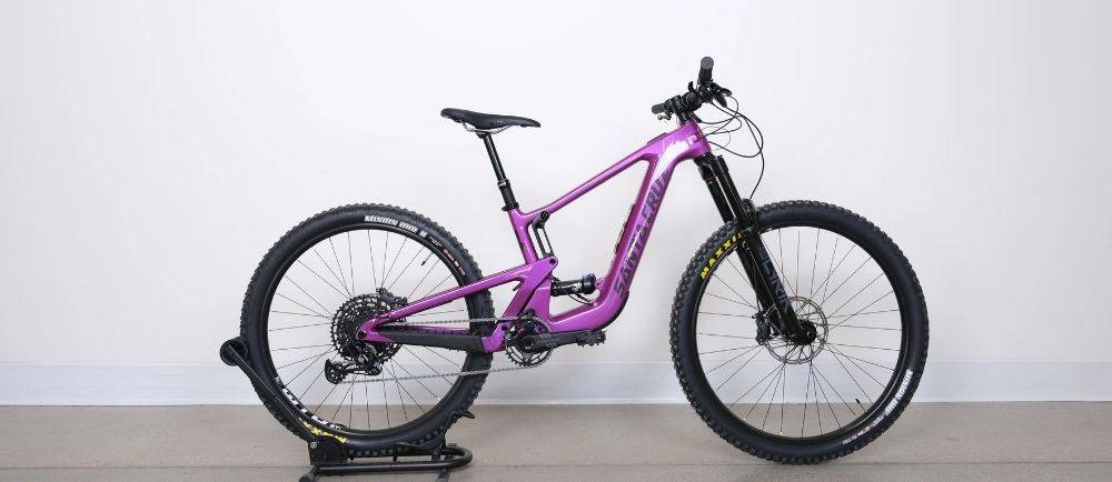 Santa Cruz Heckler SL R MX on a stand