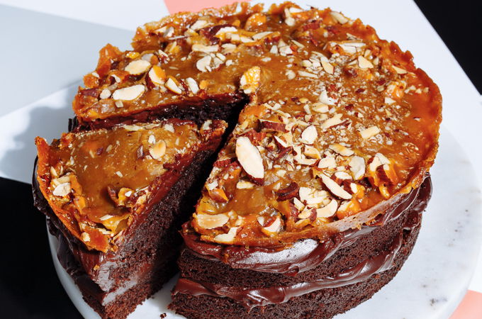 Gâteau au chocolat sucré-salé et croquant aux amandes