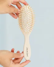 Haarbürste mit Holznoppen