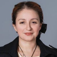 adiona-llukmani