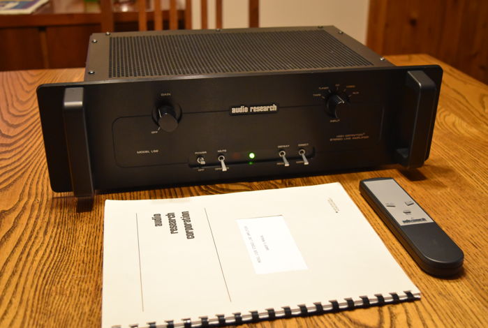 Audio Research LS-2b mkII Line Stereo preamp with remot...