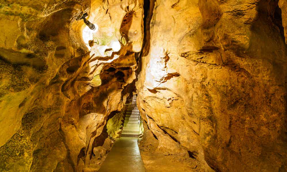 Buda Castle Cave Tour - photo 4