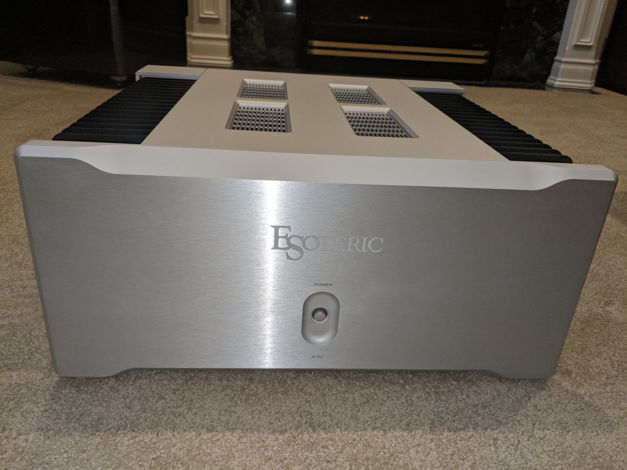 Esoteric A-02 Amplifier