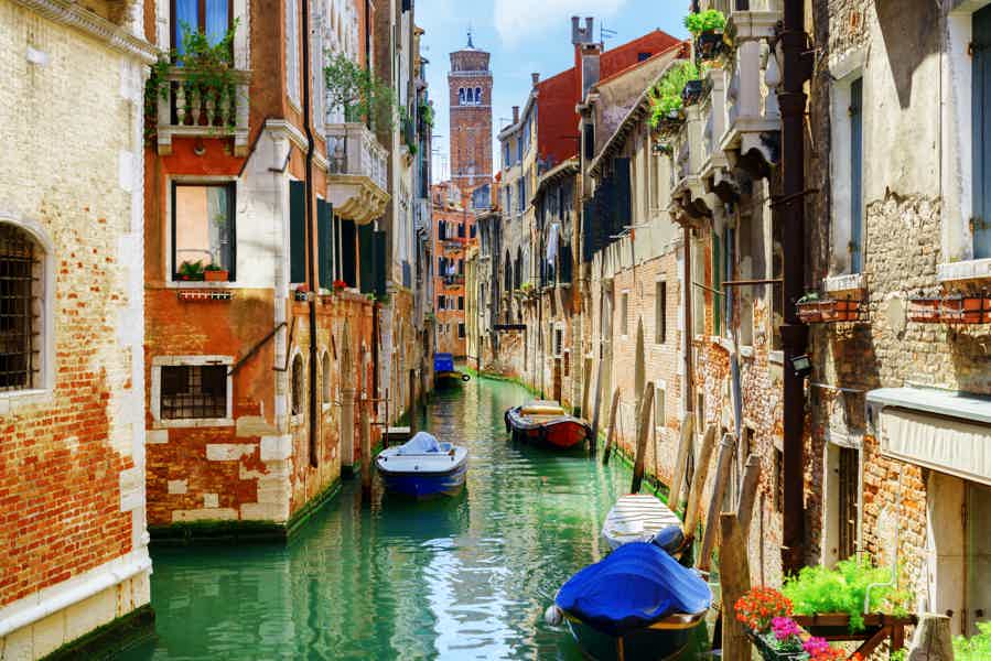 Venice Photo Adventure: Iconic Shots & Secret Streets - photo 4