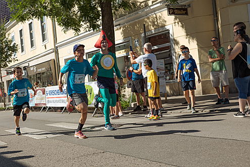  Baden
- BadenerStadtlauf.Start&Ziel082.jpg