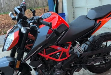 2023 KTM 390 DUKE motorcycle for rent near Deltona, FL