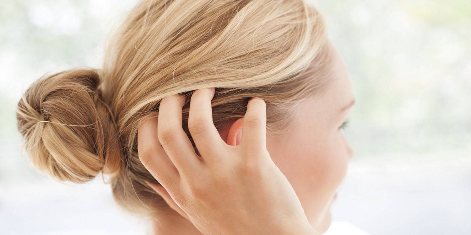 Dandruff vs Dry Scalp: How to I.D. and Best Ways to Improve Both Conditions