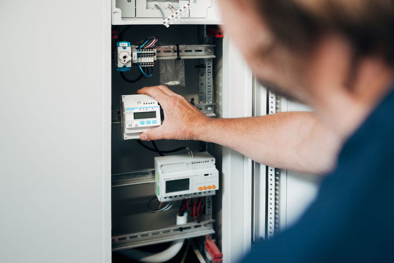 Installation moderner Zählereinheiten von Elektrofirma im Allgäu