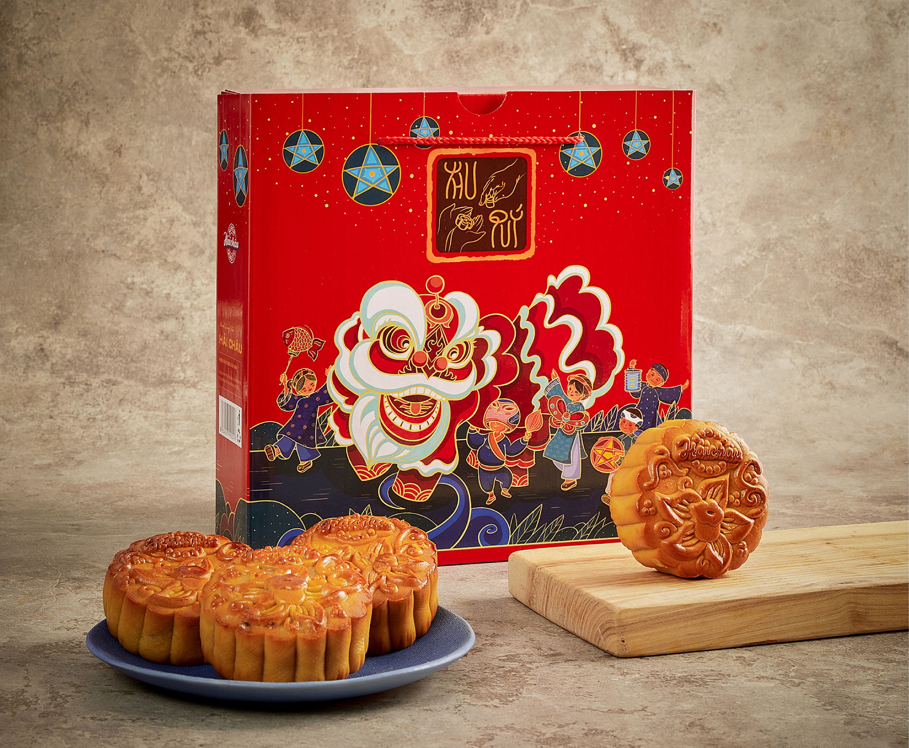 Hai Chau's Mooncake Packaging Comes With Stunningly Detailed Illustrations, Dieline