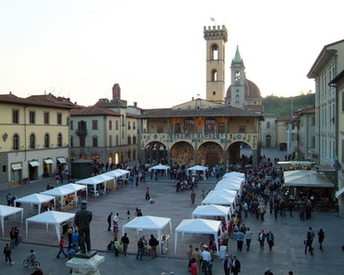 Tour enogastronomici San Giovanni Valdarno: Visita al mercato con una Cesarina
