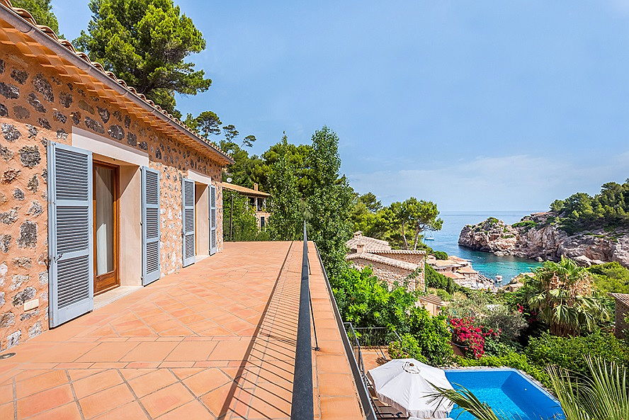 Balearen
- Villa in Top-Lage mit Swimmingpool & Lizenz zur Ferienvermietung zum Kauf, Deià, Mallorca