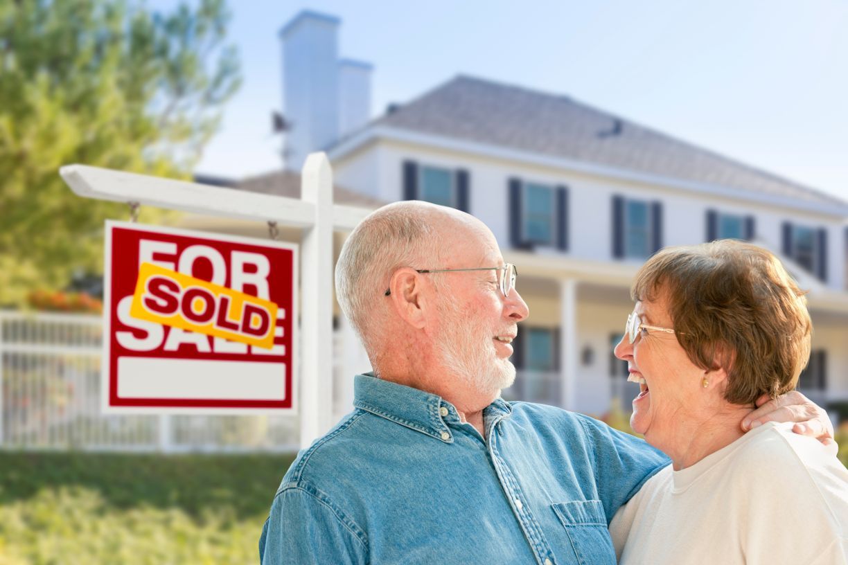 featured image for story, 10 THINGS TO KNOW ABOUT SELLING IN A 55+ COMMUNITY