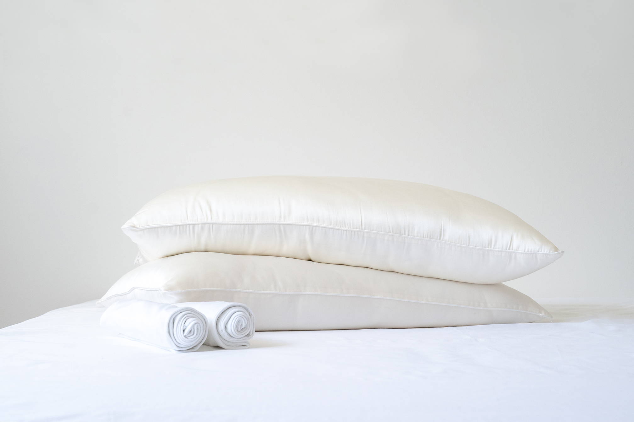 Weavve's silk pillows with pillowcase