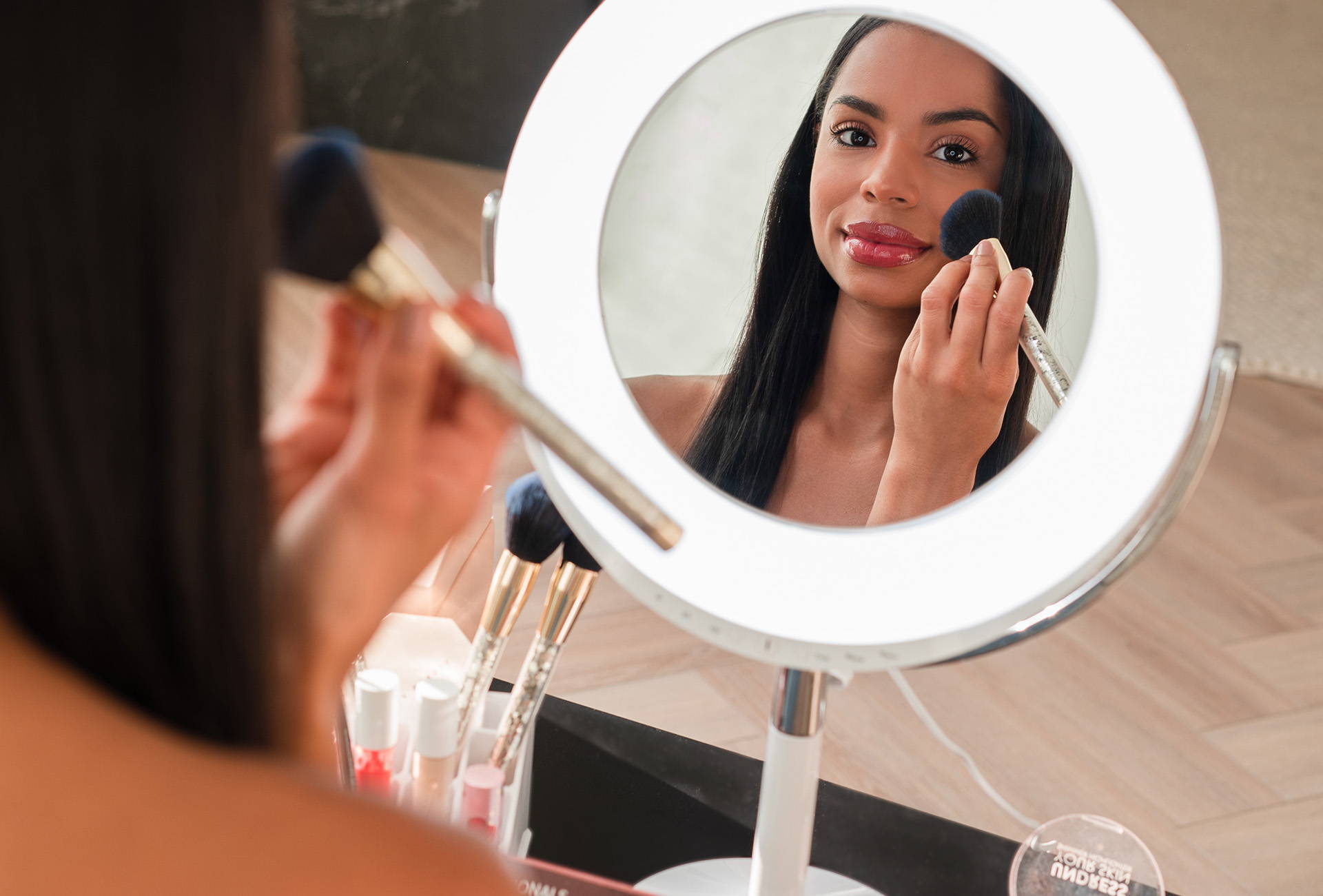 Ilios Lighting Suction Cup Makeup Mirror Battery and Cordless for Travel 